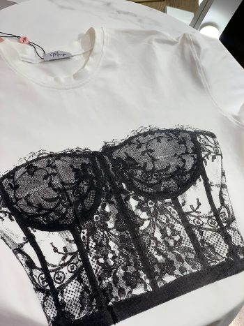 T krekls Korsete mežģīņu